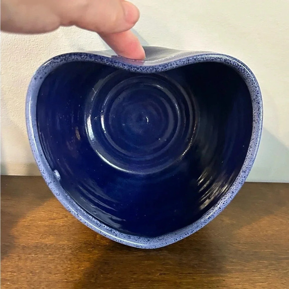 Cobalt Blue White & Blue Drip Top, Heart Shaped Studio Pottery Bowl, Signed NICE - Picture 2 of 10